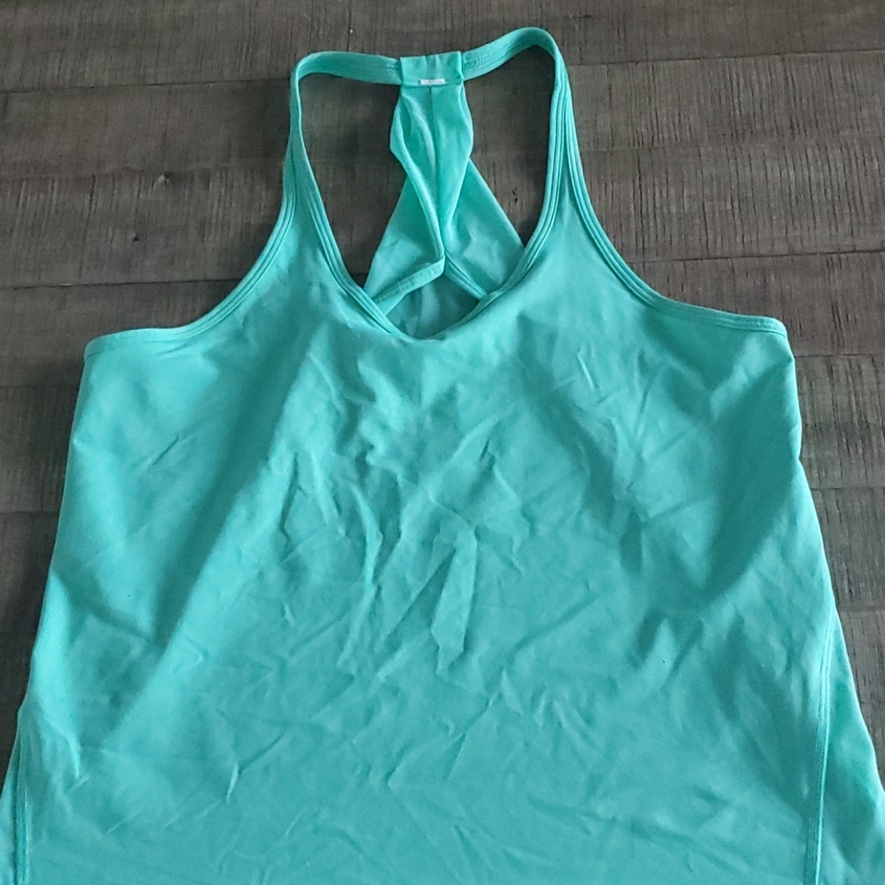 Lululemon tank